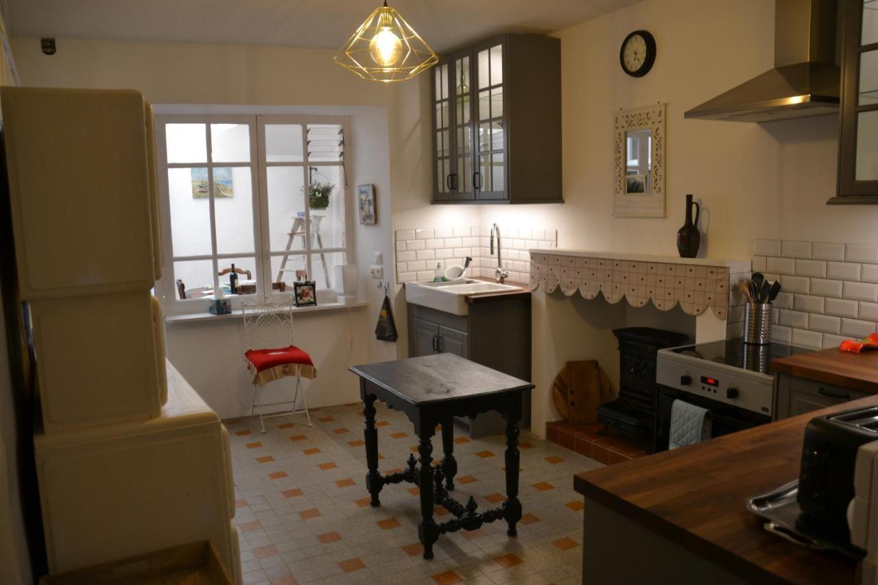 St Jean Du Gard : Spacious Apartment With Use Of Pool Saint-Jean-du-Gard Bagian luar foto