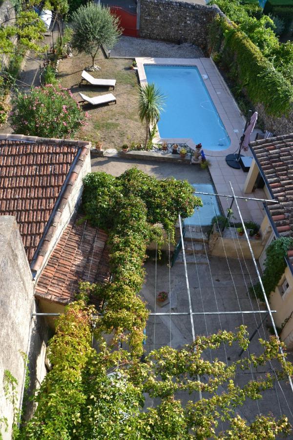 St Jean Du Gard : Spacious Apartment With Use Of Pool Saint-Jean-du-Gard Bagian luar foto